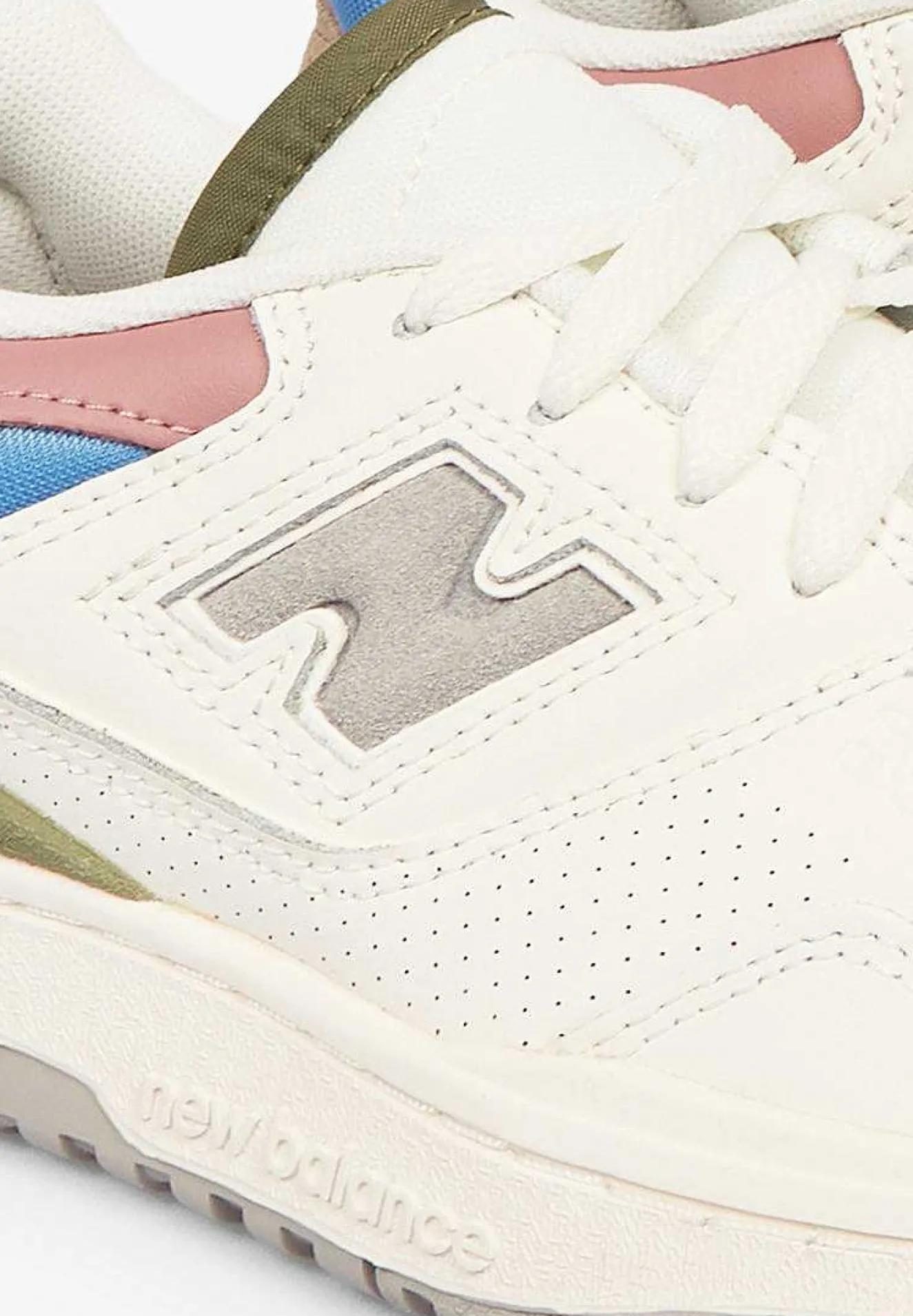 Scalpers Sneakers<New Balance | 550 Women'S Sneakers