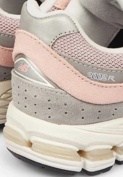 Scalpers Sneakers<New Balance | 2002R Women'S Sneakers