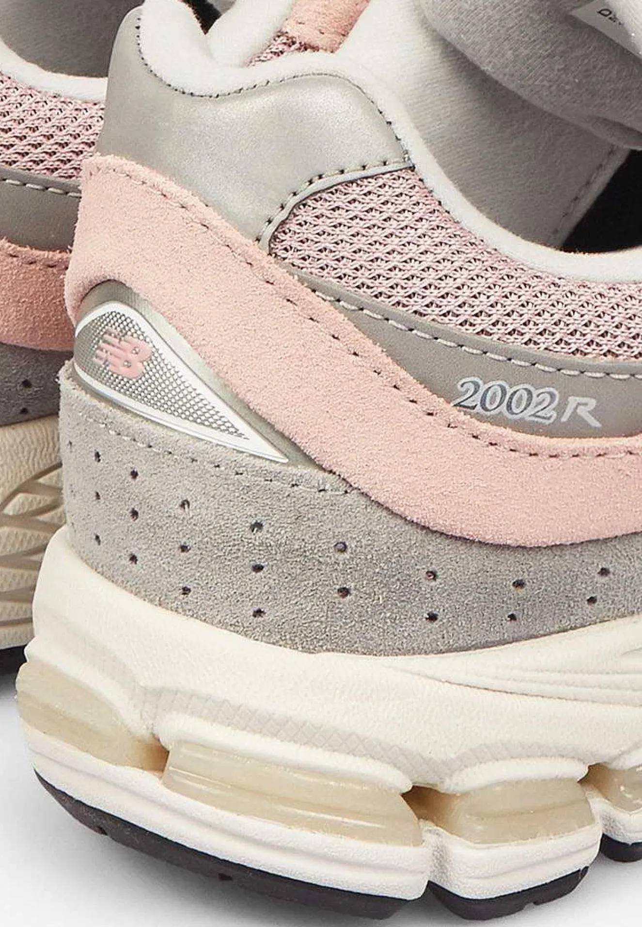 Scalpers Sneakers<New Balance | 2002R Women'S Sneakers