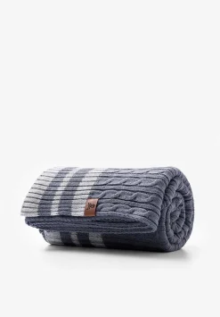 Scalpers Blankets< Cable Blanket
