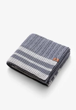 Scalpers Blankets< Cable Blanket