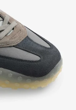 Scalpers Sneakers<Suede Sneakers With Speckled Sole
