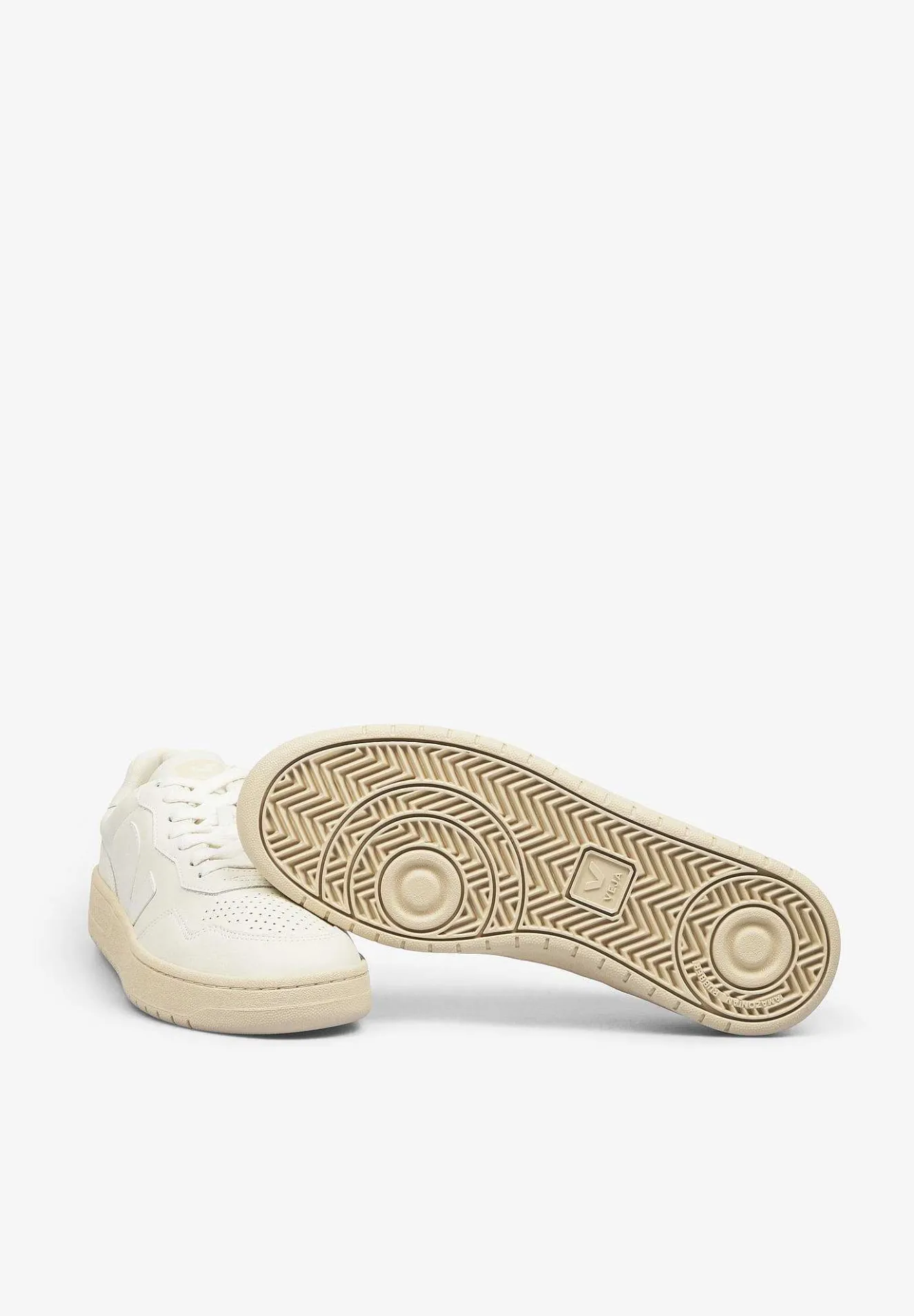 Scalpers Sneakers<Veja | V-90 Leather Sneakers